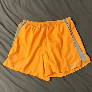 Nike Challenger Dri-Fit Brief-Lined 5” Running Shorts
